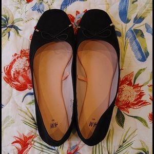 H&M Black Ballet Flats - Size 8.5/40